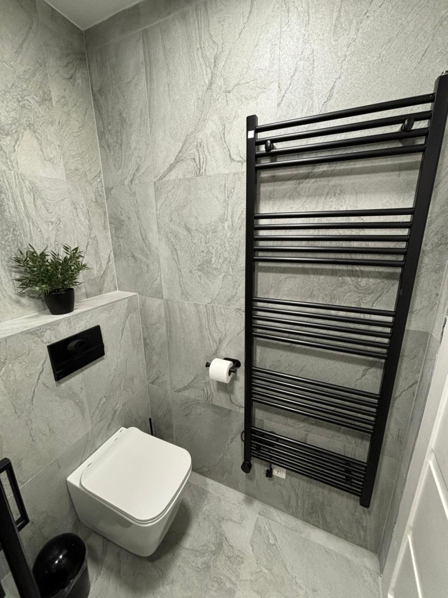 Belvarosi Lux 2 *