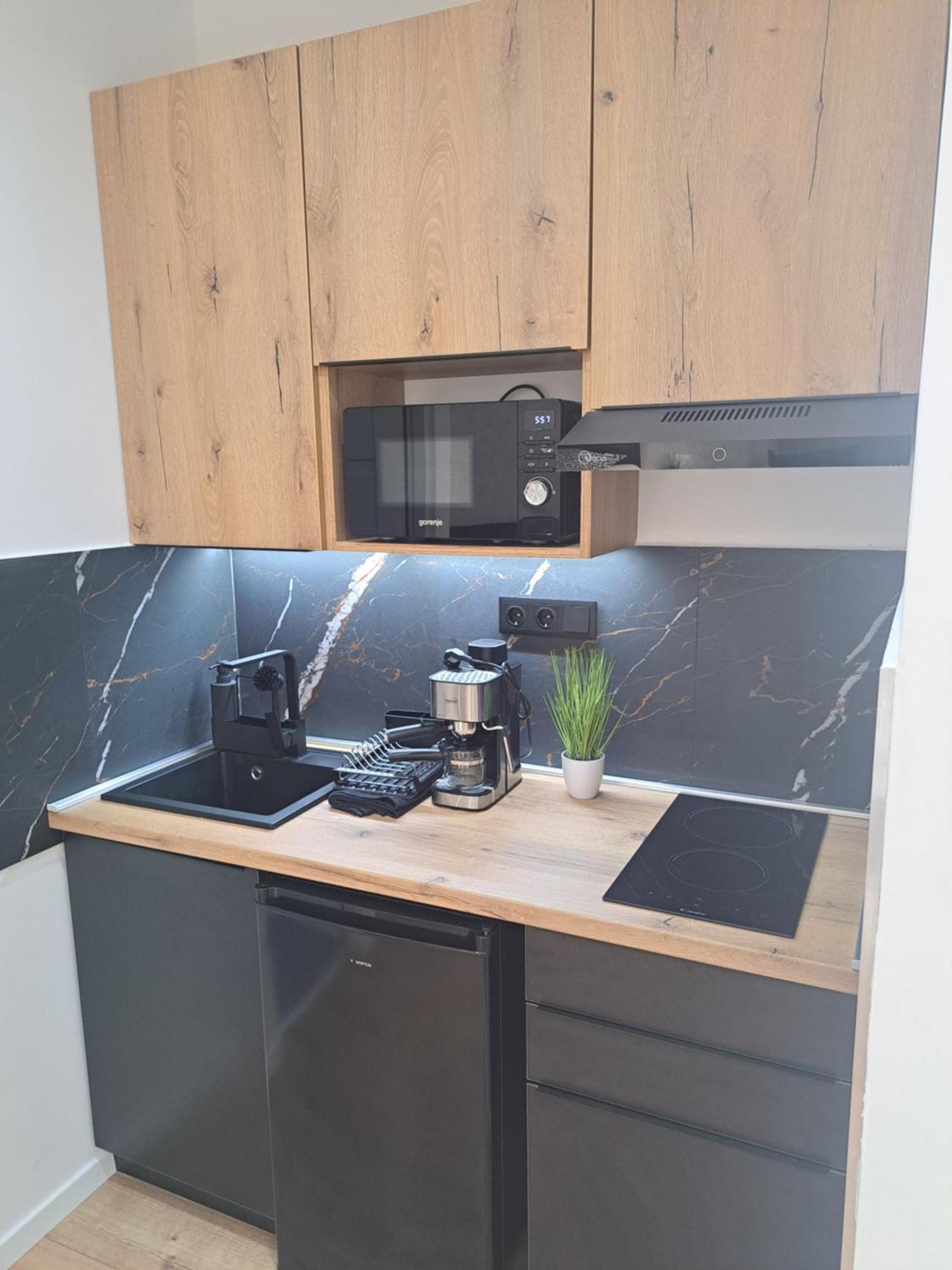 Belvarosi Lux 2 Apartment Vasarosnameny
