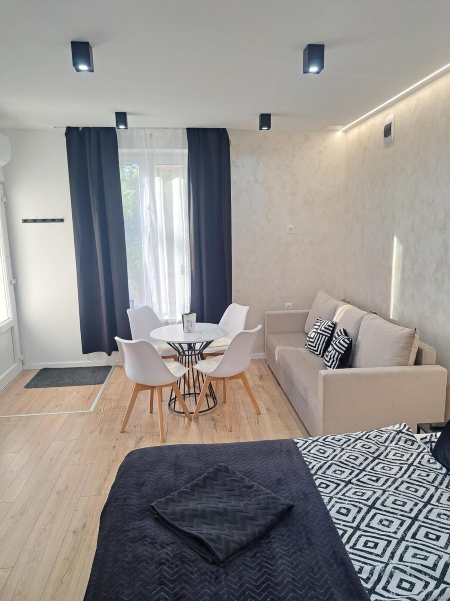 Belvarosi Lux 2 *